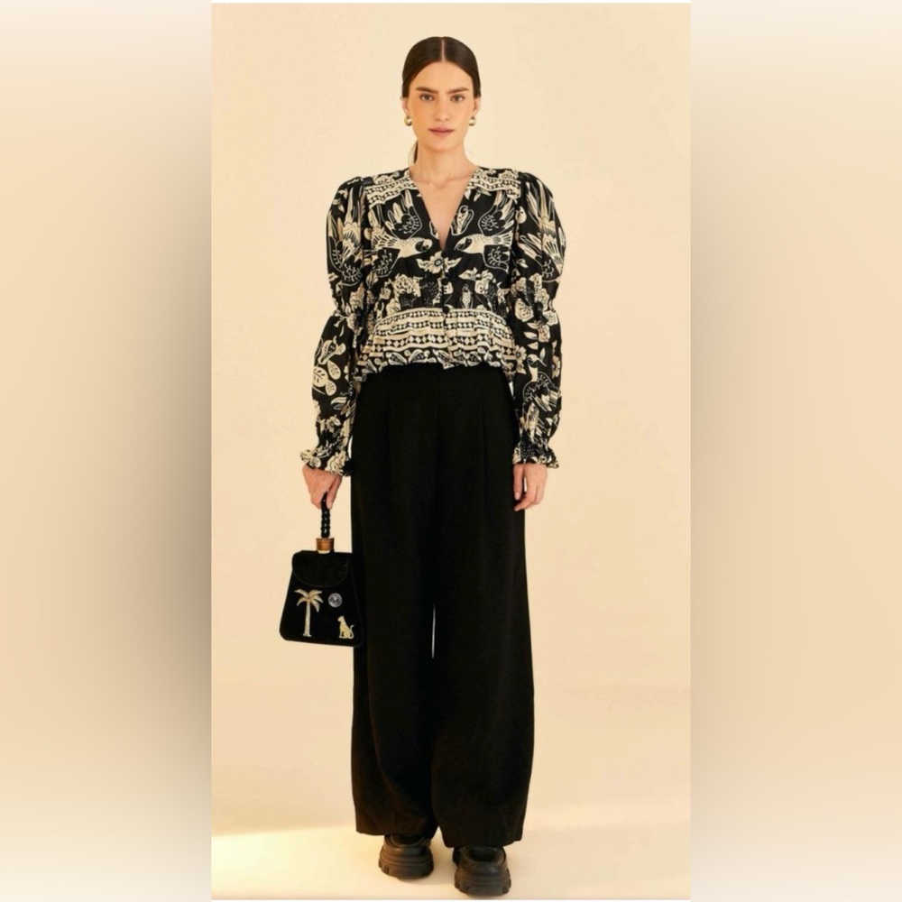 NWT Farm Rio Graphic Floral Black Blouse, Sz XS